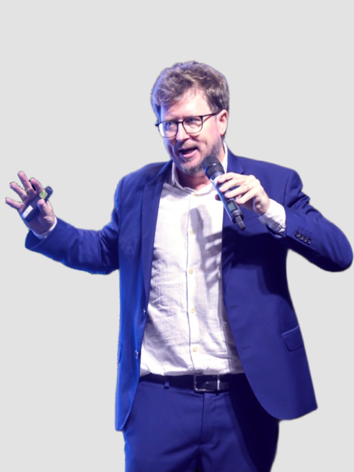 leandro narloch, guia politicamente incorreto da historia do brasil, historia do brasil, livro, jornalista, escritor, guia politicamente incorreto,